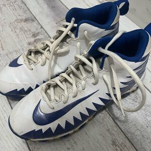 Nike alpha football cleats size 4Y